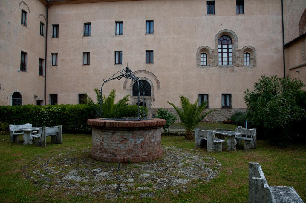 Domus Bernardiniana Hotel Massa Marittima Buitenkant foto